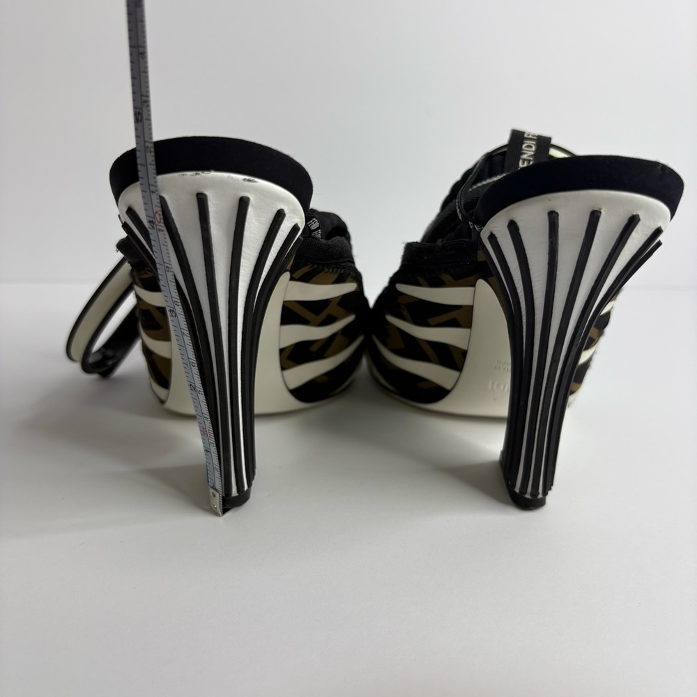 Fendi Black and White Heels - Picture 7 of 12